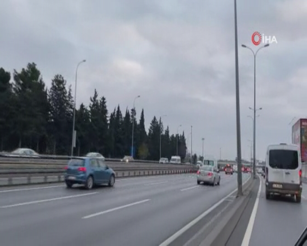 Kısaltılmış mesai ilk etkisini İstanbul trafiğinde gösterdi