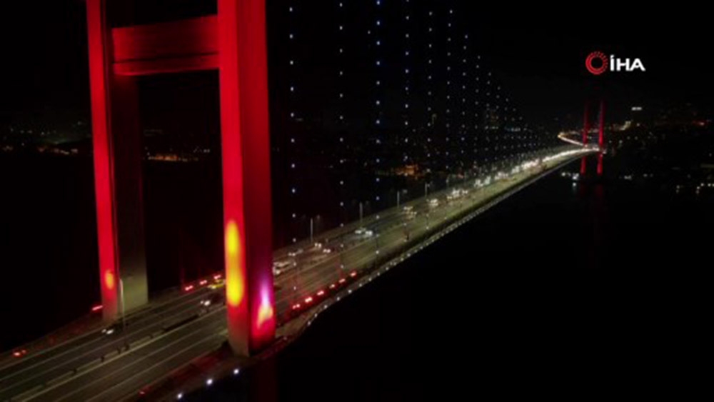 Kısıtlama başladı: 15 Temmuz Şehitler Köprüsü’ndeki trafik drone’la görüntülendi