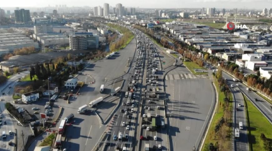 Kısıtlama öncesi trafik yoğunluğu rekor seviyede
