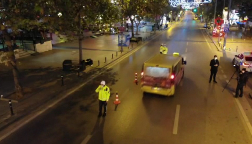 Kısıtlama sonrası Bağdat Caddesi havadan drone ile görüntülendi