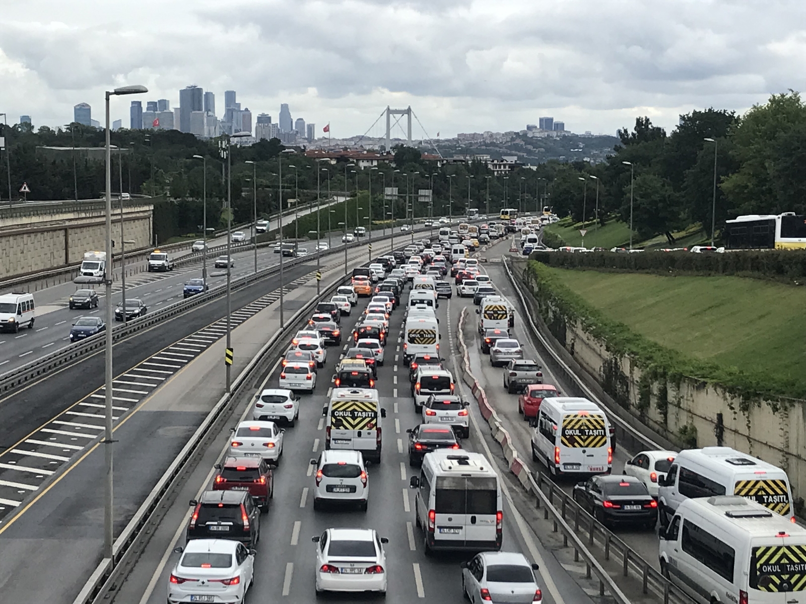 Kısıtlama sonrası İstanbul’da trafik yoğunluğu