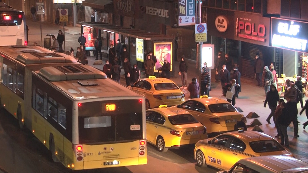 Kısıtlama sonrası İstanbul’da yoğunluk