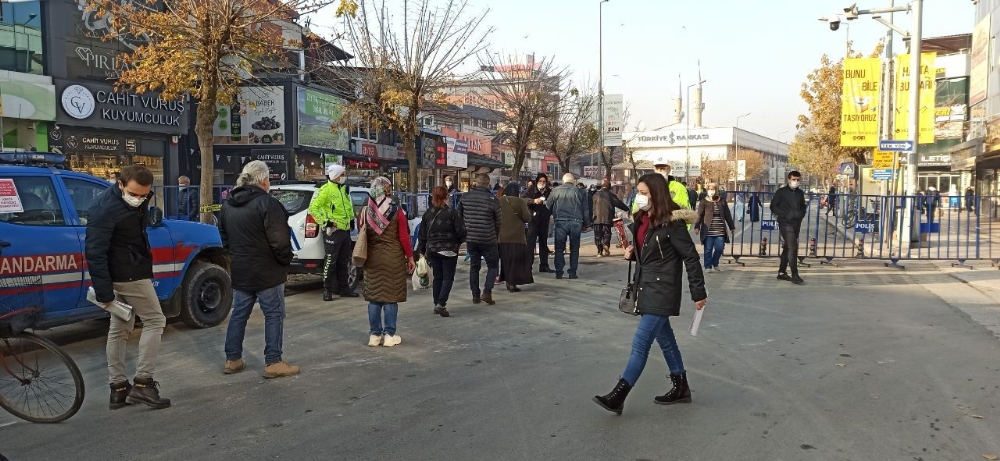 Kısıtlama sonrası manzara değişmedi