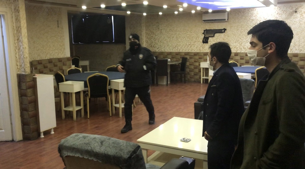 Kısıtlamada ‘cenazemiz var’ diyerek toplanıp kumar oynadılar