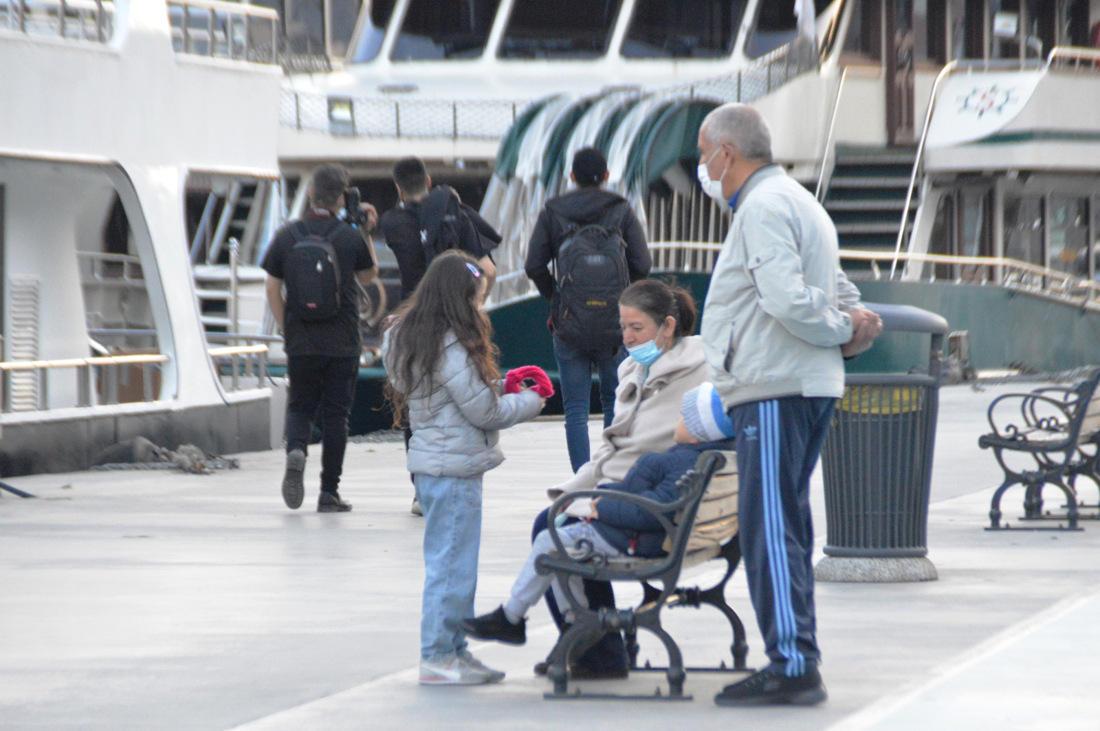 Kısıtlamadan muaf olanlar ve turistler korona virüsü unuttu