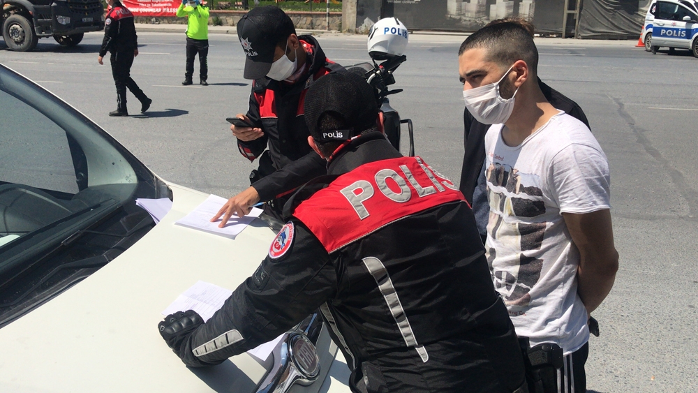 Kısıtlamayı deldi,“Kaportacı gel arabayı al dedi”