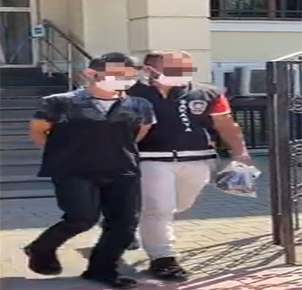 Kız arkadaşını gezdirmek için daha önce çalıştığı oto yıkamacıdan araç çaldı