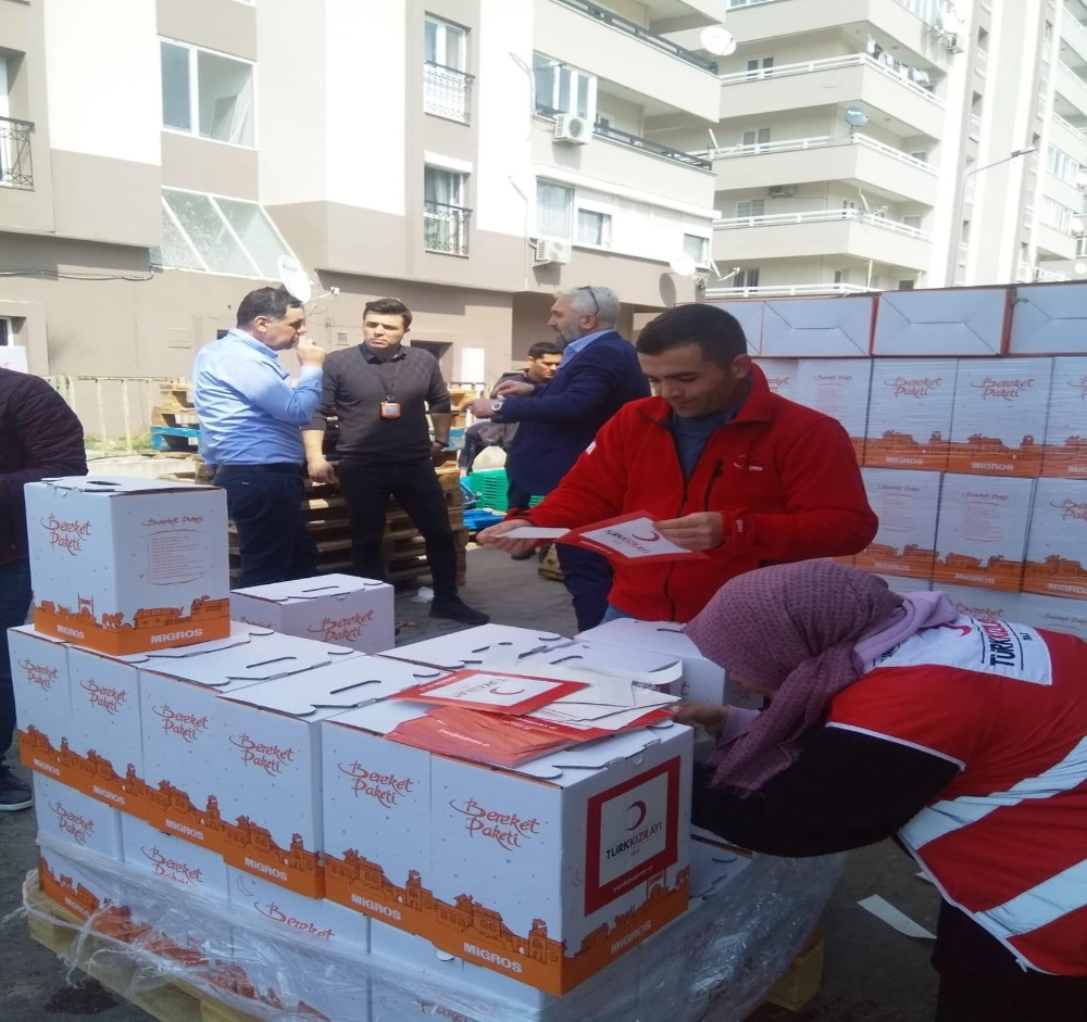 Kızılay’dan ihtiyaç sahiplerine yardım