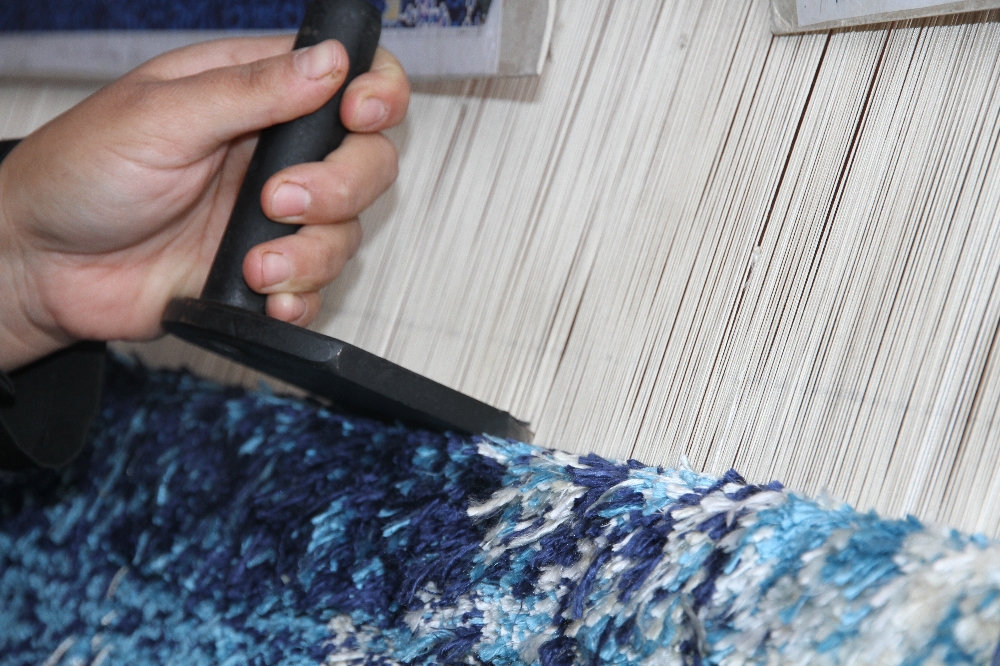 Kızıltepeli Kadınların Dokuduğu İpek Halılar İhraç Ediliyor