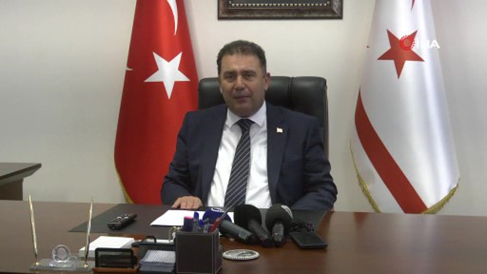 KKTC’de 42’nci hükümete bakanlıkların devir teslimi gerçekleştirildi