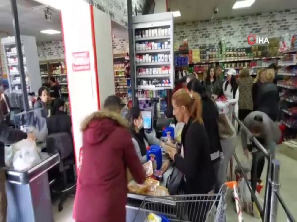 KKTC’de halk Korona virüse karşı alınan yasakları dinlemiyor