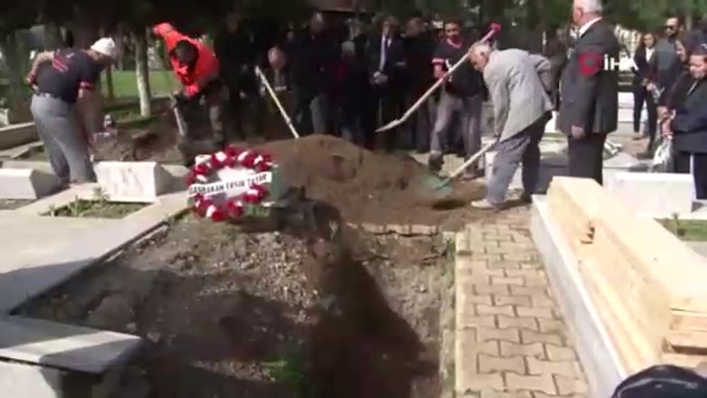 KKTC’de Şehit Arabacı’ya 46 yıl sonra hüzünlü tören