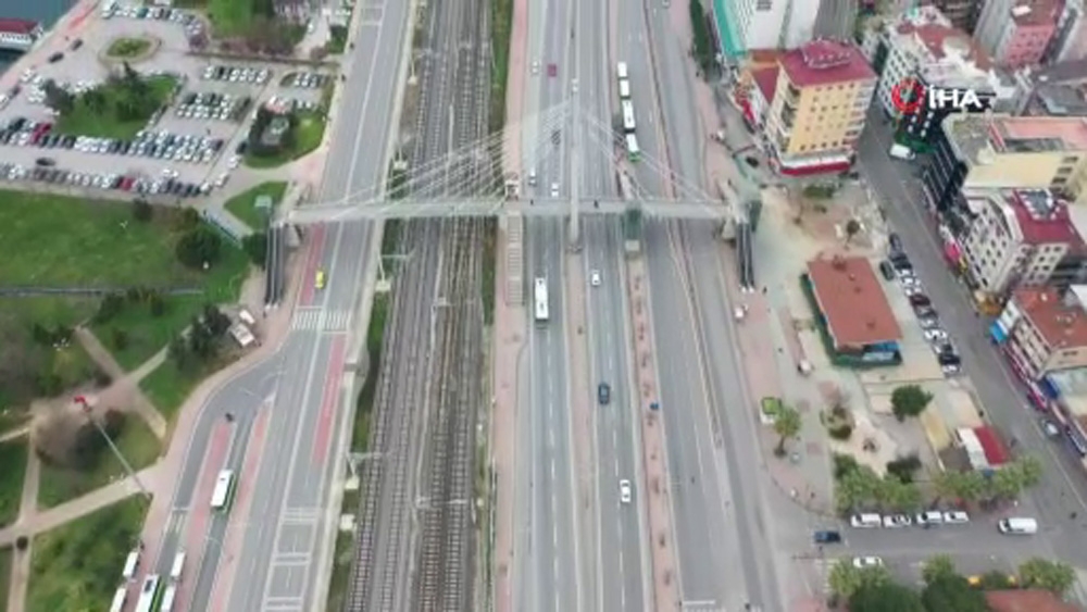 Kocaeli’de sessizliğe bürünen cadde ve sahiller havadan görüntülendi