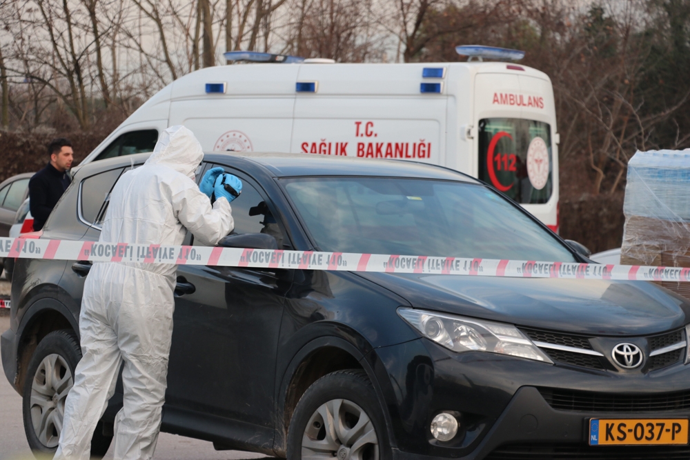 Kocaeli’de yabancı plakalı araçta ölü bulunan şahısta korona şüphesi