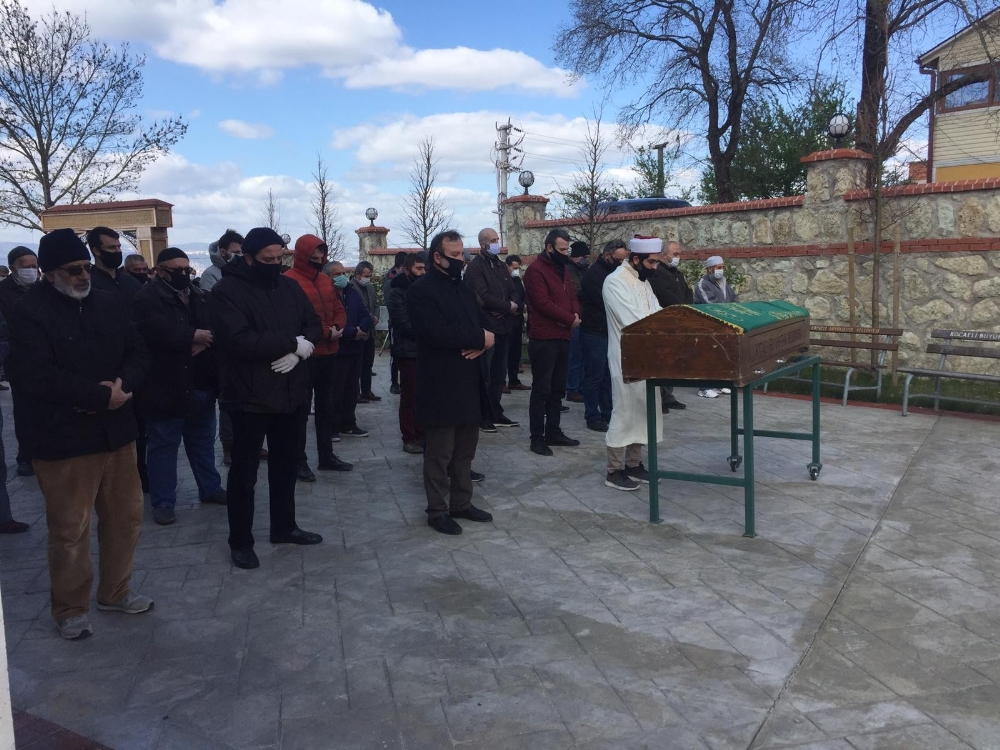 Kocaeli’deki feci kazada hayatını kaybeden 3 genç son yolculuğuna uğurlandı