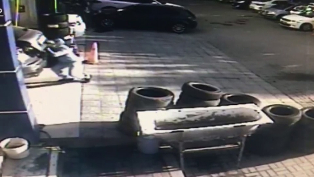 ’Kolombiya çetesi’, otomobilin lastiğini patlatıp 253 bin 500 lirayı çaldı