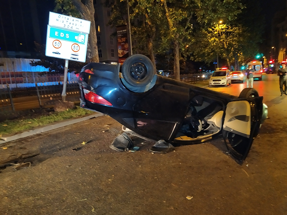 Kontrolden çıkan otomobil takla atarak devrildi: 2’si ağır 5 yaralı
