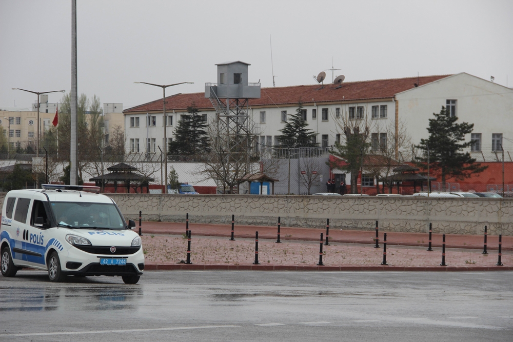 Konya’da cezaevinden tahliyeler başladı