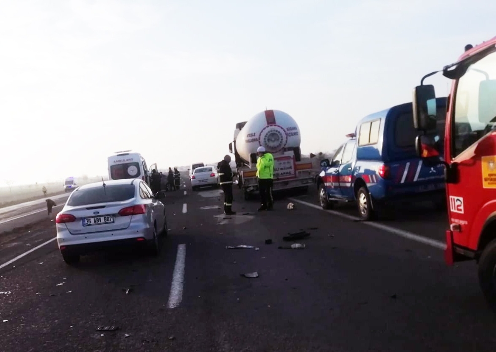 Konya’da LPG tankeri ile otomobil çarpıştı: 4 yaralı