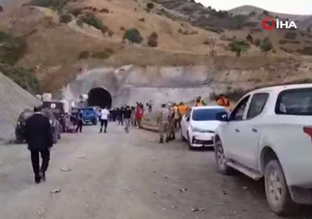 Kop tünelinde patlama: 11 yaralı
