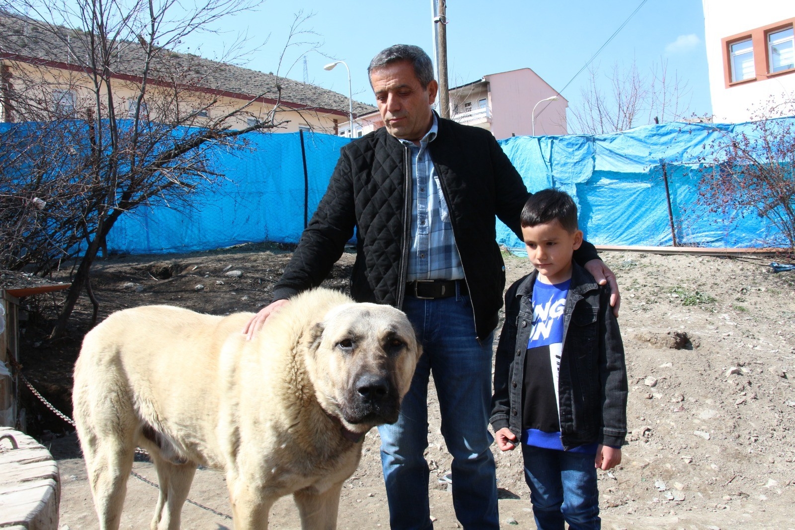 Köpek dile geldi: “Benim adım Ejder”