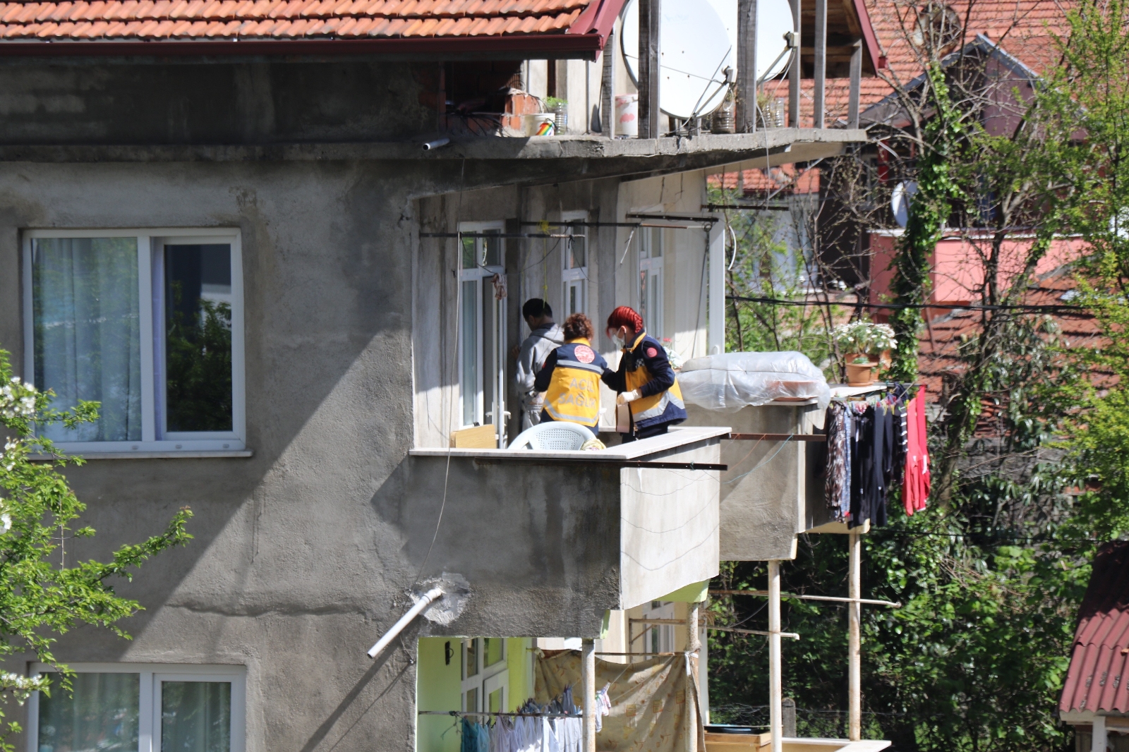 Korkunç manzarayı gören telefona sarıldı