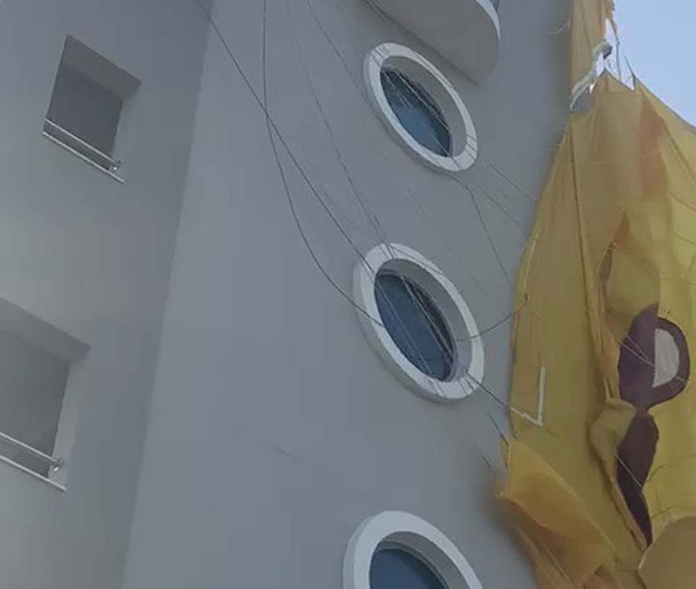 Korkutan paraşüt kazası kameralara yansıdı