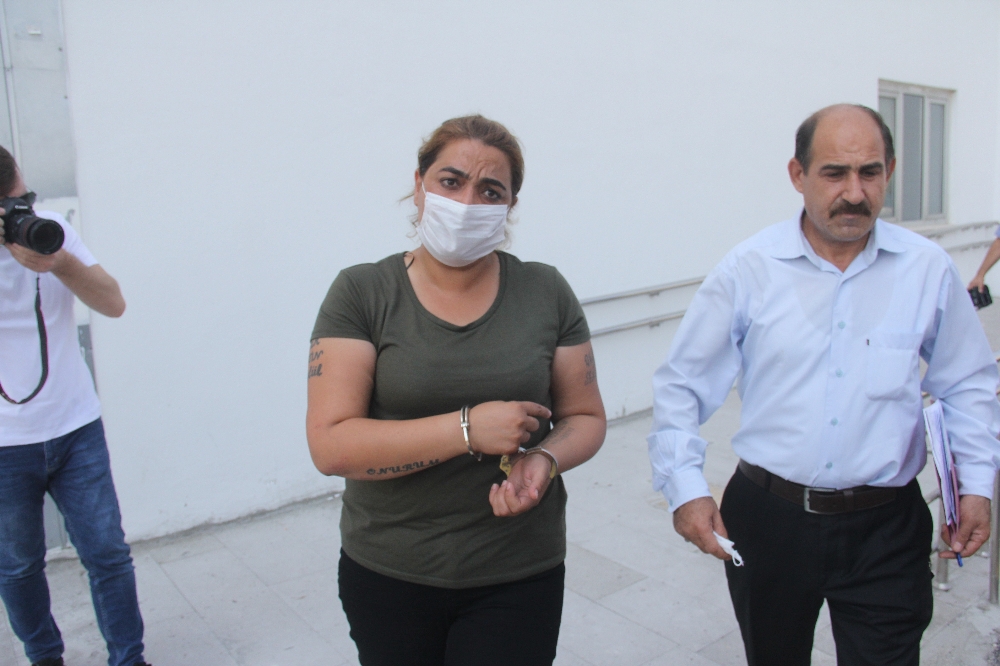 Korona firarisi kadın: 