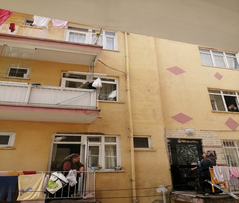 Korona komşuları engelleyemedi