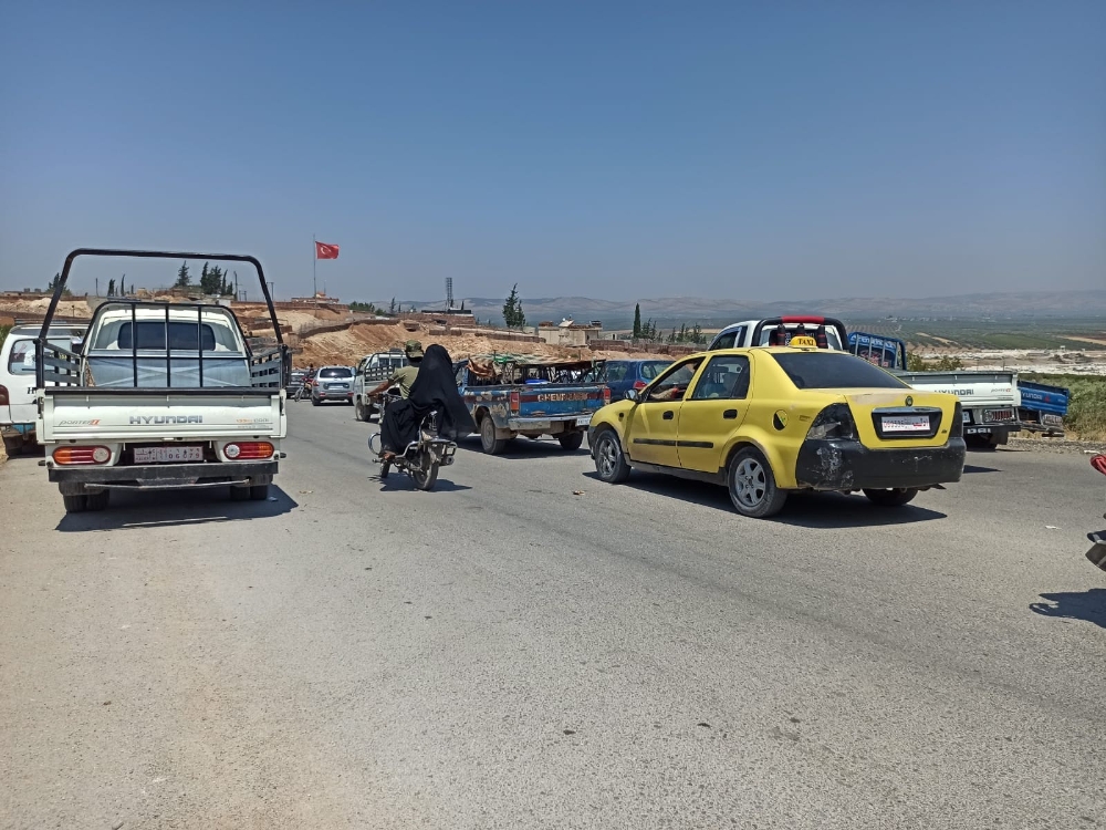 Korona nedeniyle İdlib ve Zeytin Dalı bölgesi arasındaki yollar kapatıldı