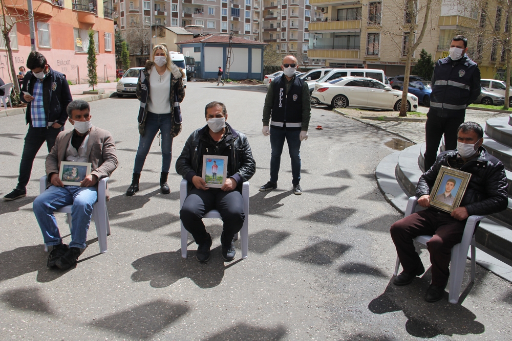 Korona virüse rağmen ailelerin direnişi devam ediyor