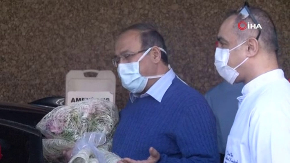 Korona virüsü yenen Prof. Dr. Bülent Tutluoğlu taburcu oldu