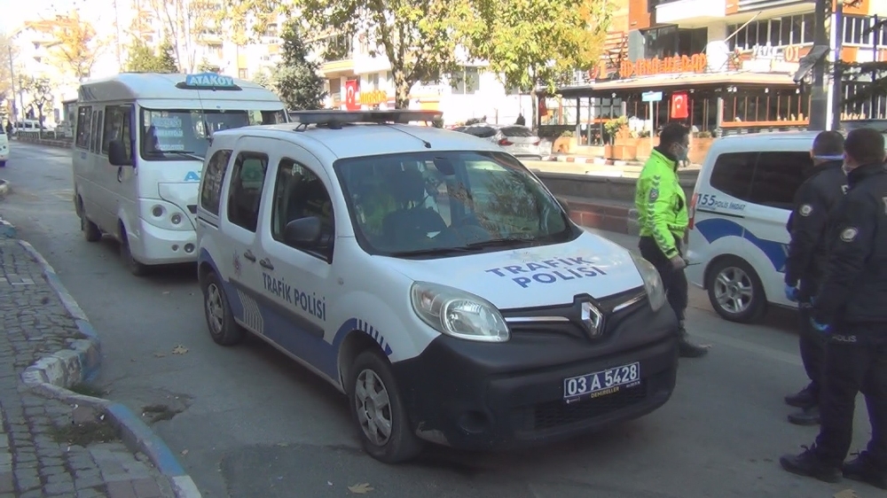 Koronalı şoför dolmuş sürerken yakalandı