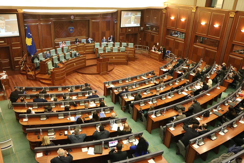 Kosova meclisi, yurtdışına asker gönderilmesine izin veren teskereyi onayladı