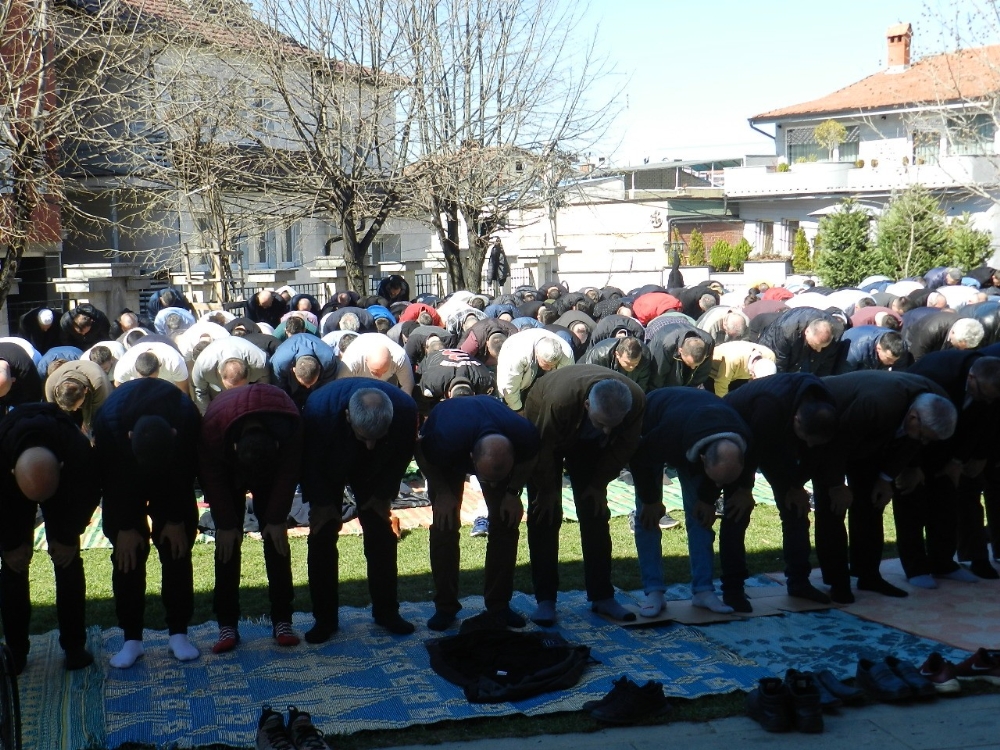 Kosova’da Covid-19 tedbirleri kapsamında bayram namazı kılınmayacak