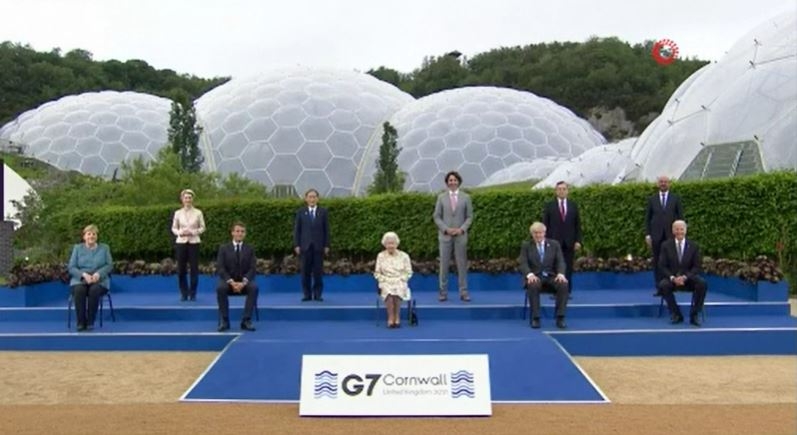 Kraliçe II. Elizabeth, Eden Projesi’ndeki resepsiyonda G7 liderlerini ağırlıyor
