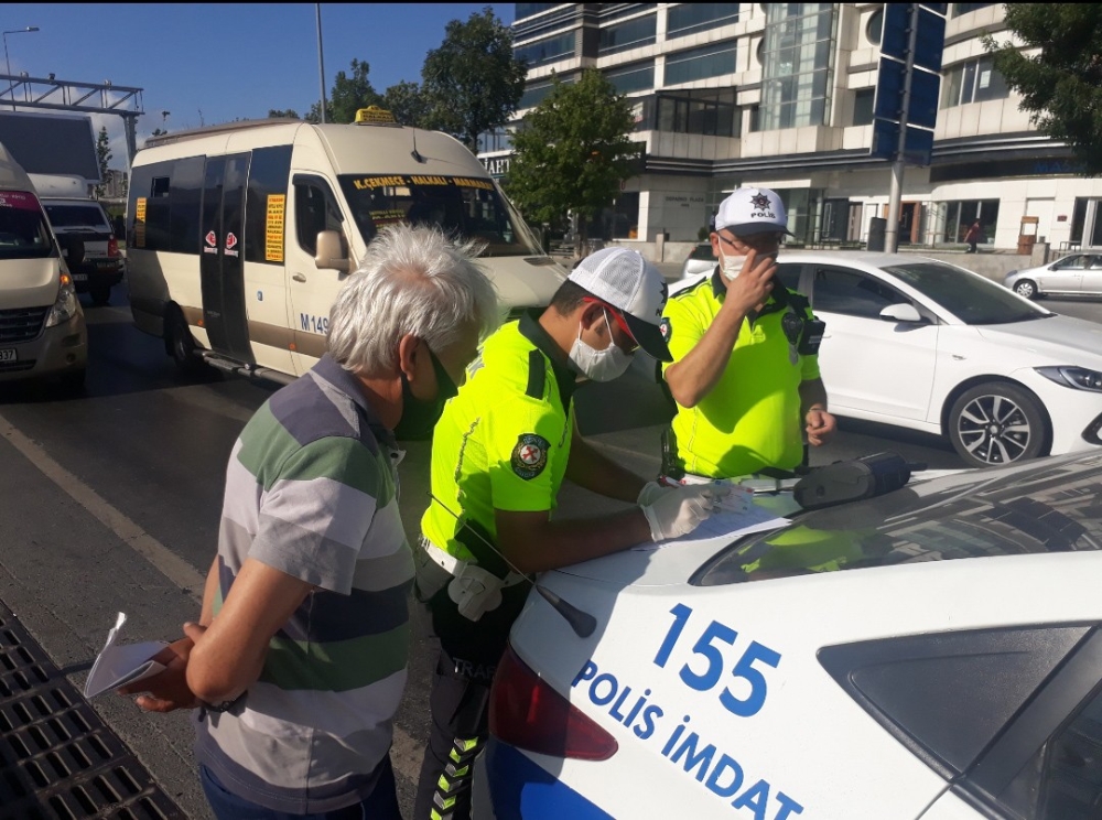 Küçükçekmece’de 500 polisle dar alan uygulaması