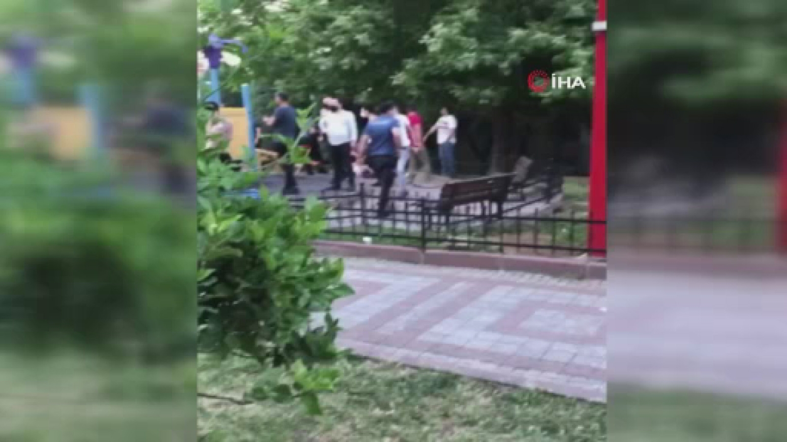 Küçükçekmece’de bıçaklı kavga: 1 yaralı