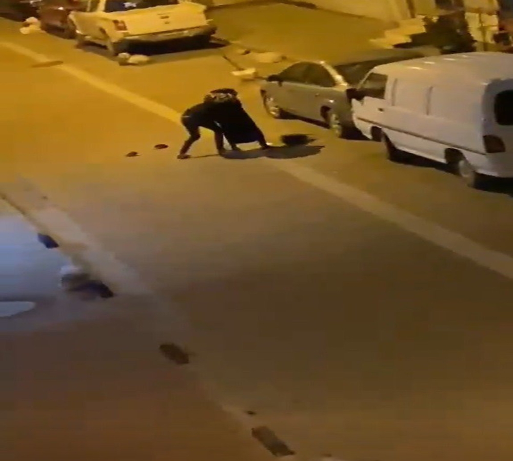 Küçükçekmece’de kadına şiddet kamerada