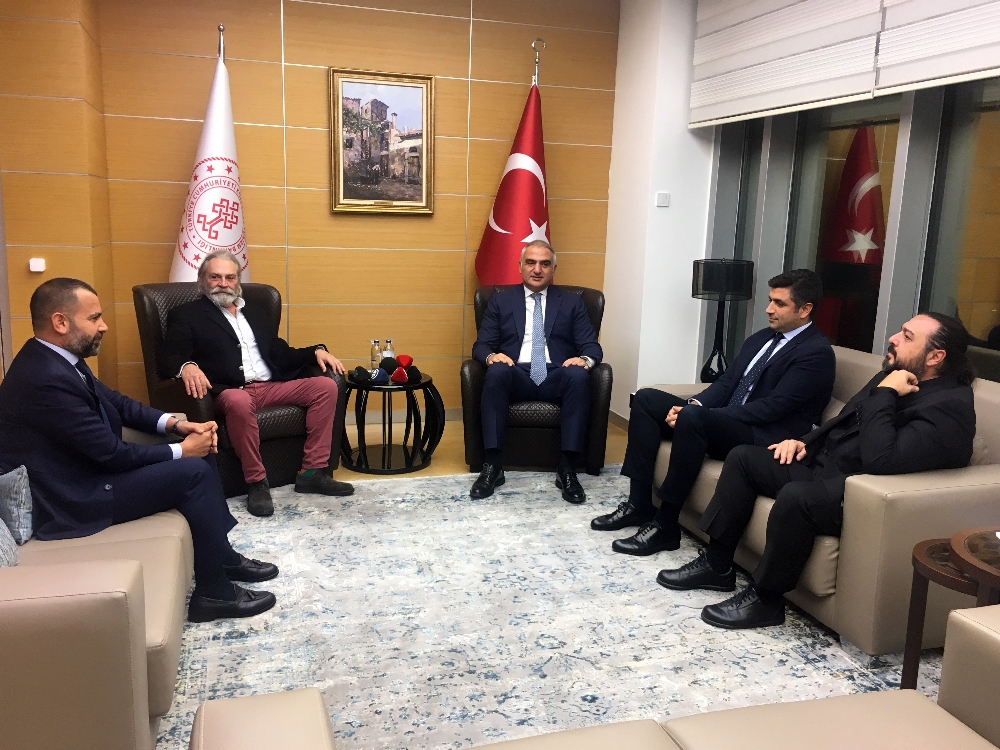 Kültür Ve Turizm Bakanı Ersoy, Emmy Ödüllü Haluk Bilgineri Tebrik Etti