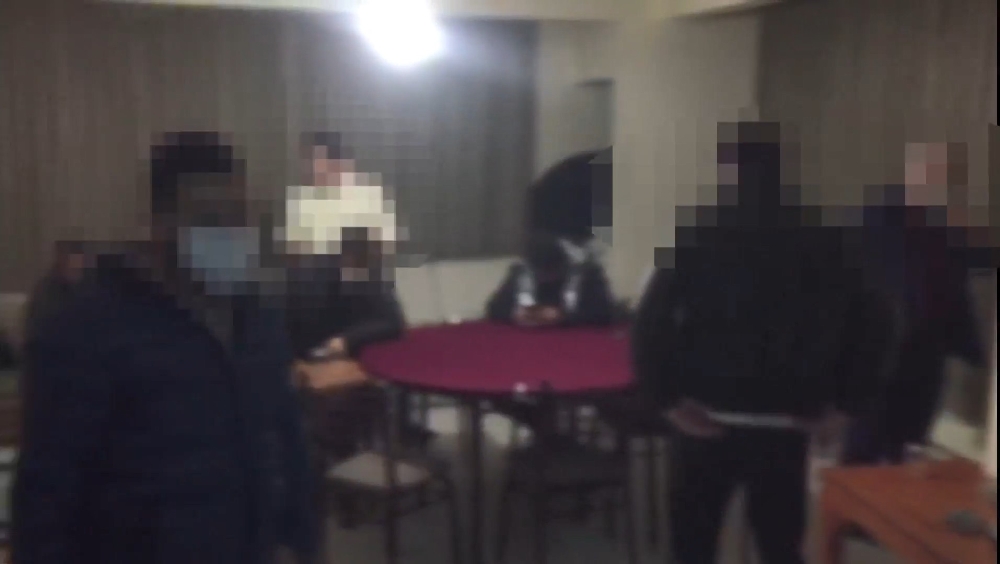 Kumar sevdası ne korona virüs ne de mühür dinledi