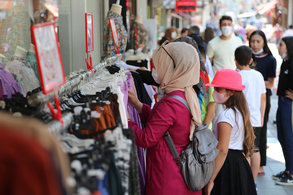 Kurban Bayramı alışverişi sokakları doldurdu