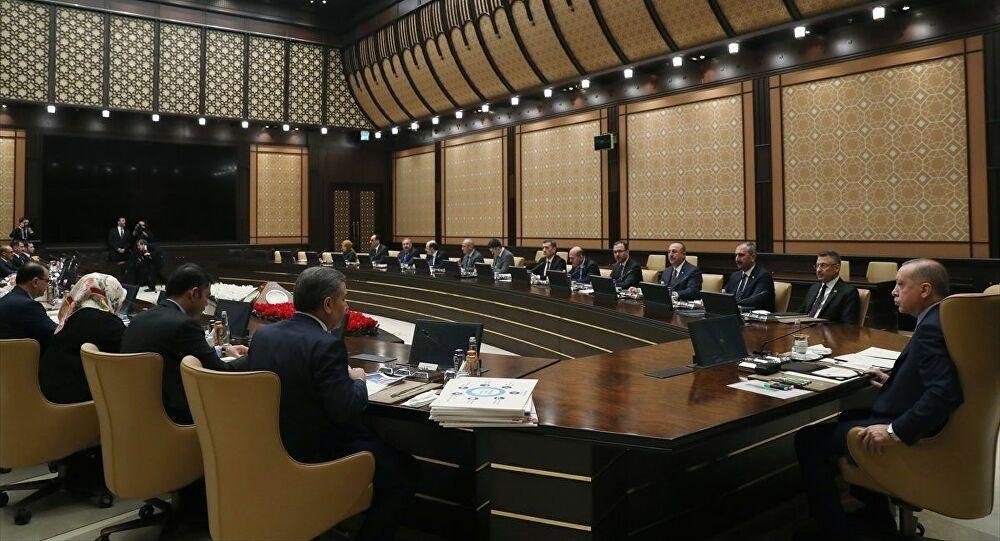 ”Küresel Koronavirüs salgınına karşı yeni ulusal tedbirleri karara bağladık”