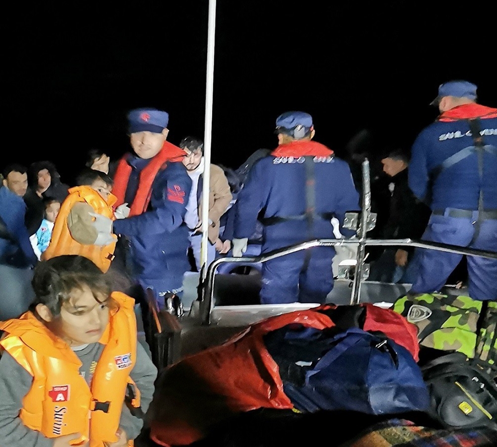 Kuşadasında 40 Düzensiz Göçmen Yakalandı