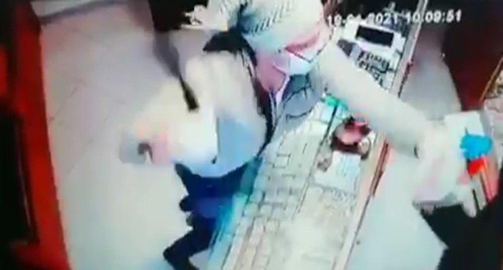 Kuyumcuda coplu saldırı anı kamerada