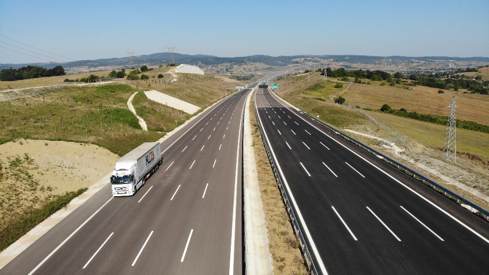 Kuzey Marmara Otoyolu’nin Sevindikli-İzmit geçişi bayram tatilcilerine açıldı