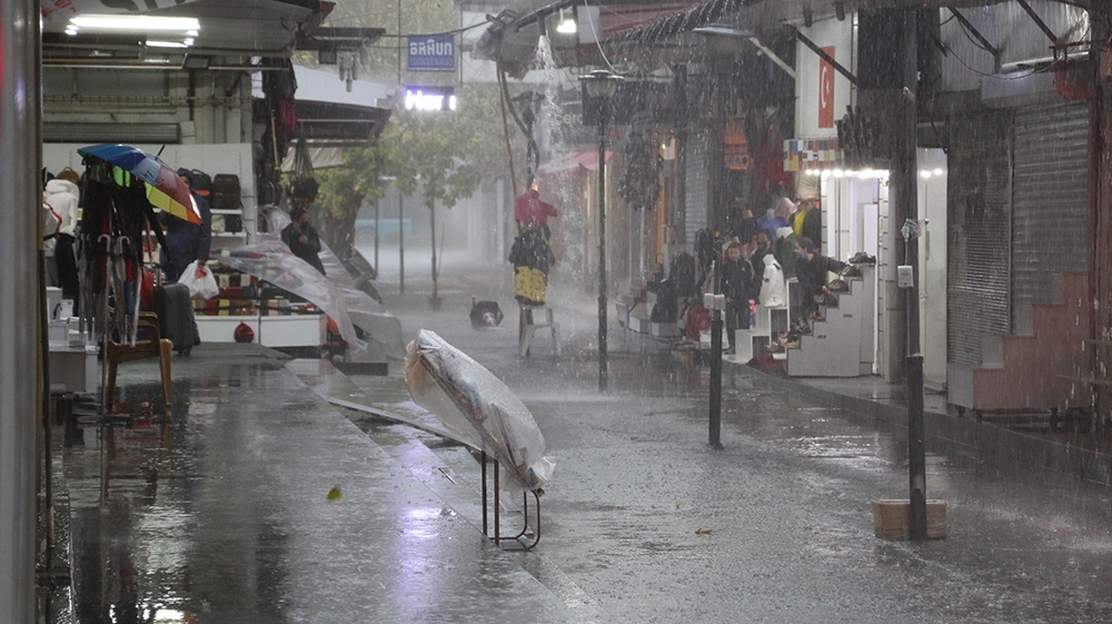 Kuzeyden gelen soğuk hava dalgası Antalya’yı etkisi altına alıyor