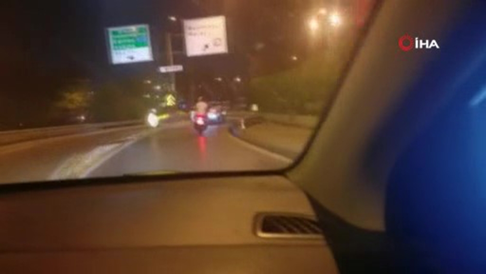 Kuzguncuk Tünelinde asker konvoyu yapan şahıslara polis göz açtırmadı