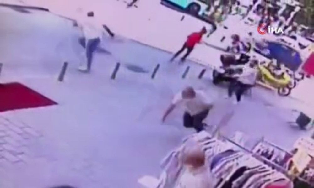 Laleli’de husumetli olduğu kişilere kurşun yağdırdı: 2 yaralı