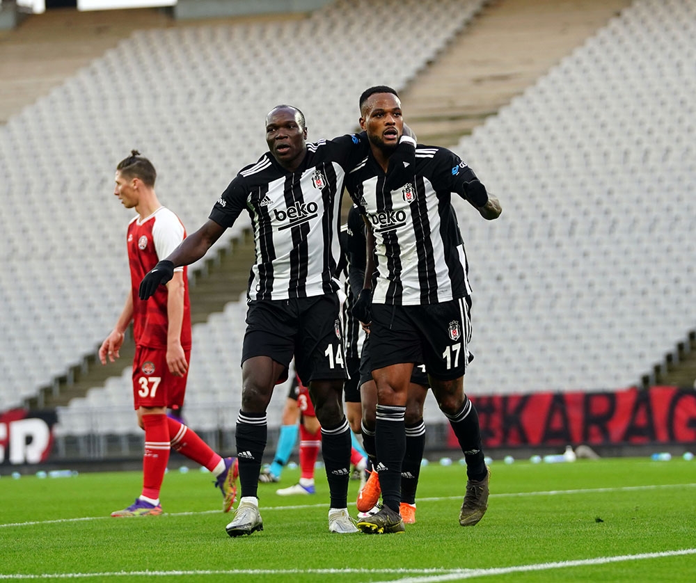 Larin-Aboubakar ikilisi yine boş geçmedi
